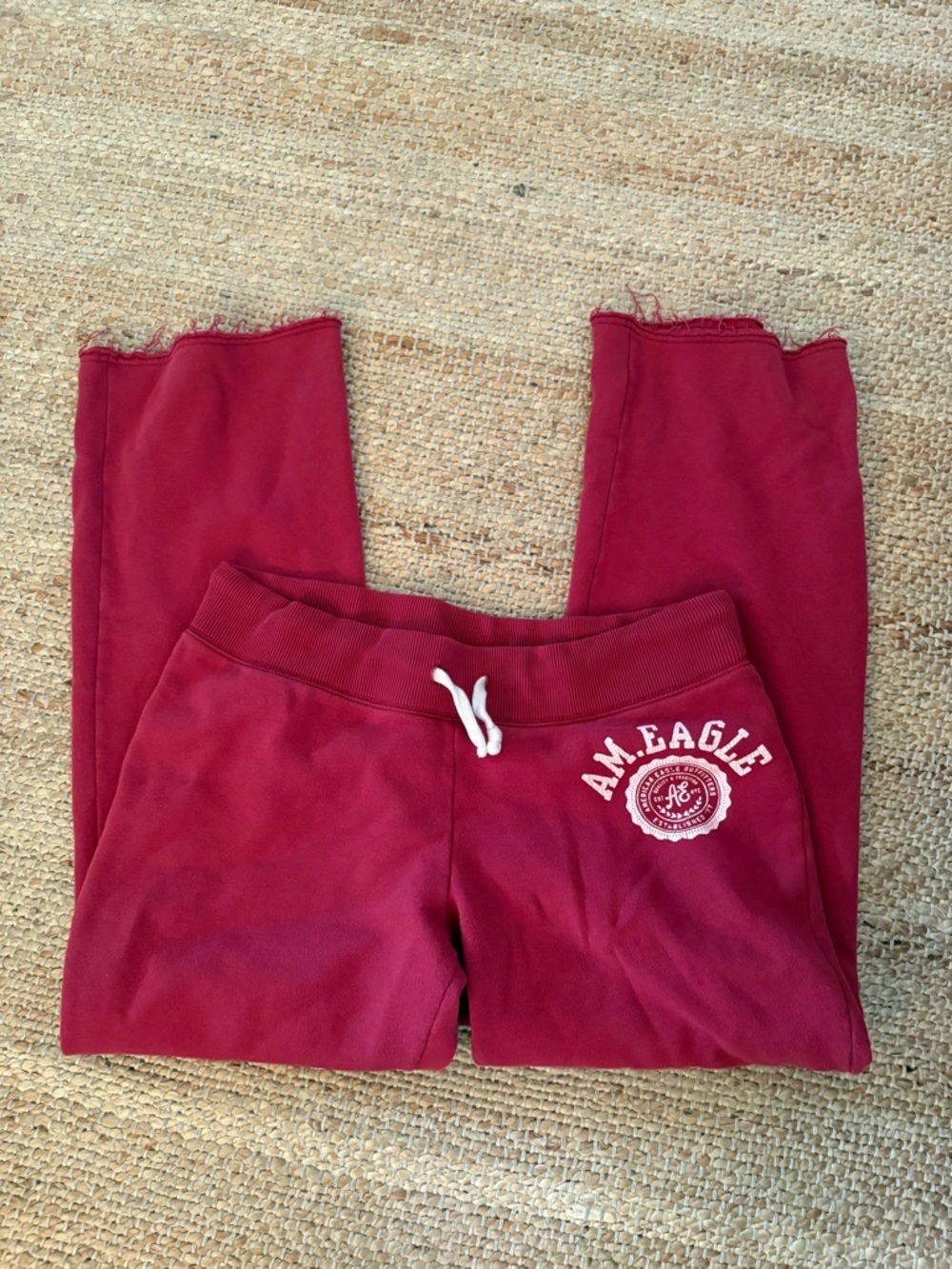 Burgundy American eagle low rise yoga sweatpants